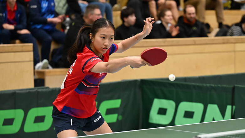 Amelie Jia gewinnt ungeschlagen das DTTB-Top 24 der Mädchen 15